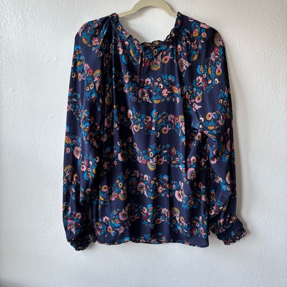 Floral Navy Blouse - Picture 6 of 7